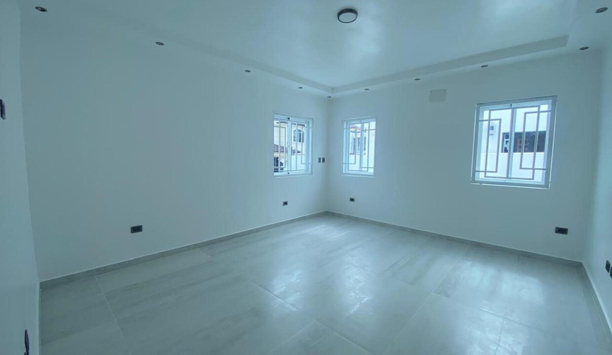 WhatsApp Image 2025-04-12 at 4.04.29 PM