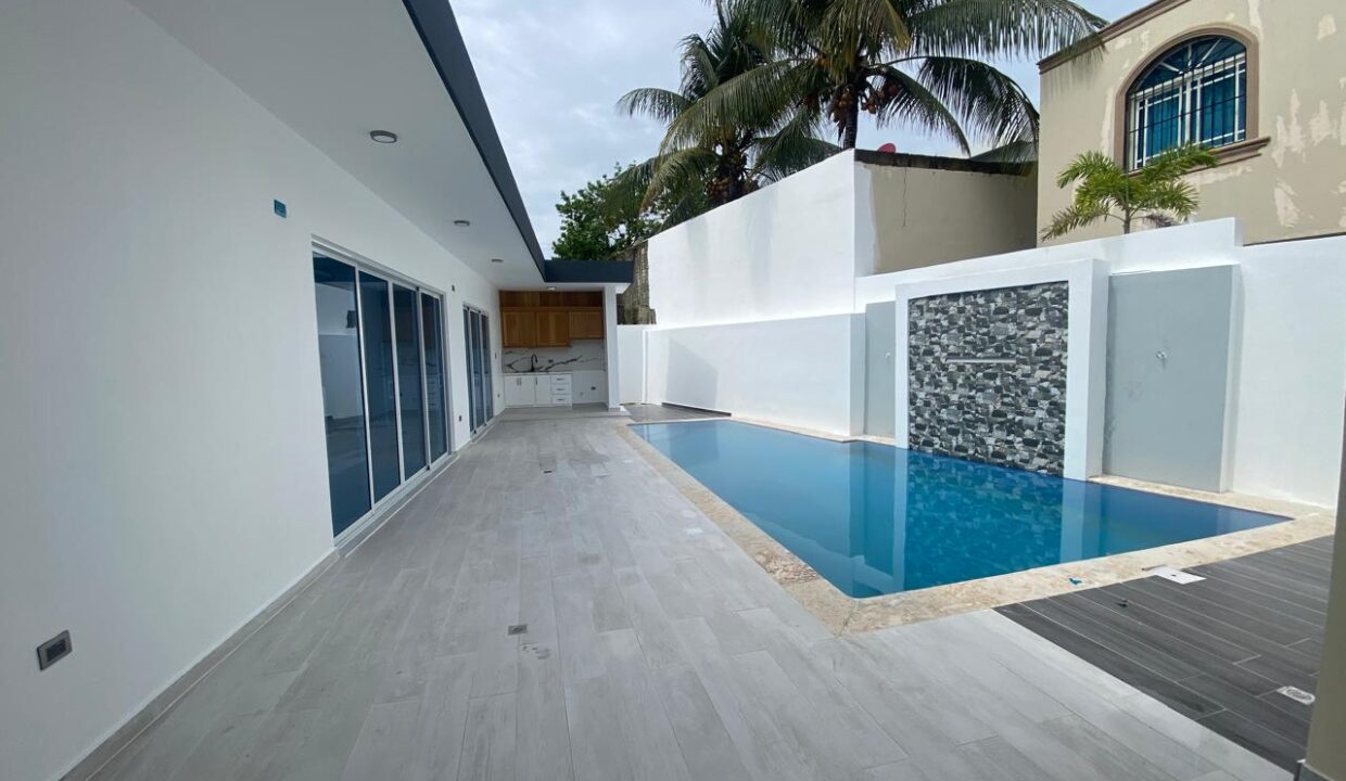 WhatsApp Image 2025-04-12 at 4.04.29 PM (2)