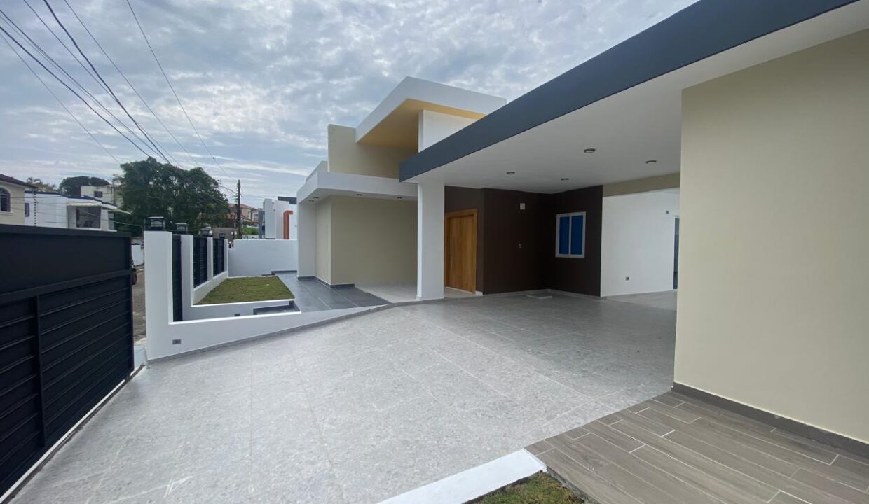 WhatsApp Image 2025-04-12 at 4.04.29 PM (3)