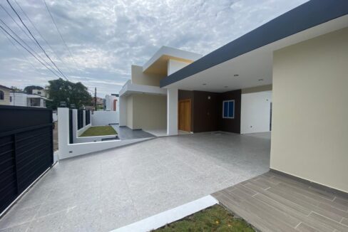 WhatsApp Image 2025-04-12 at 4.04.29 PM (3)