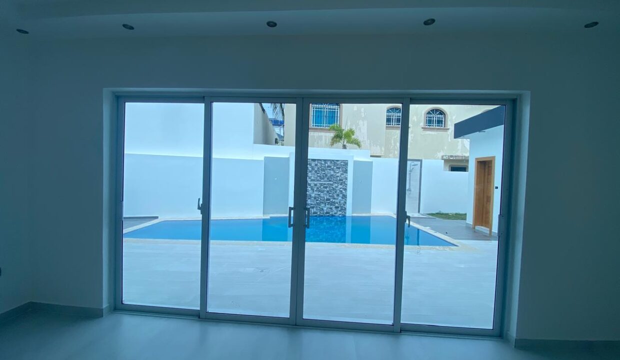 WhatsApp Image 2025-04-12 at 4.04.31 PM (11)