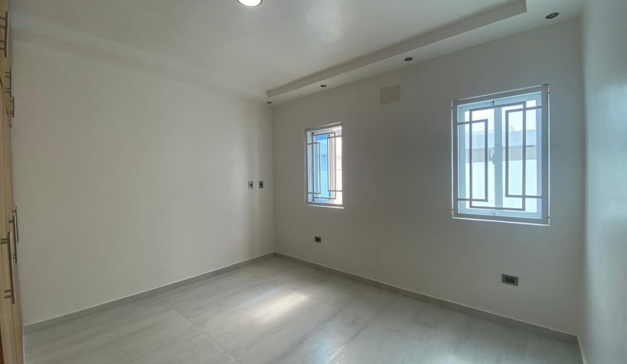 WhatsApp Image 2025-04-12 at 4.04.31 PM (5)