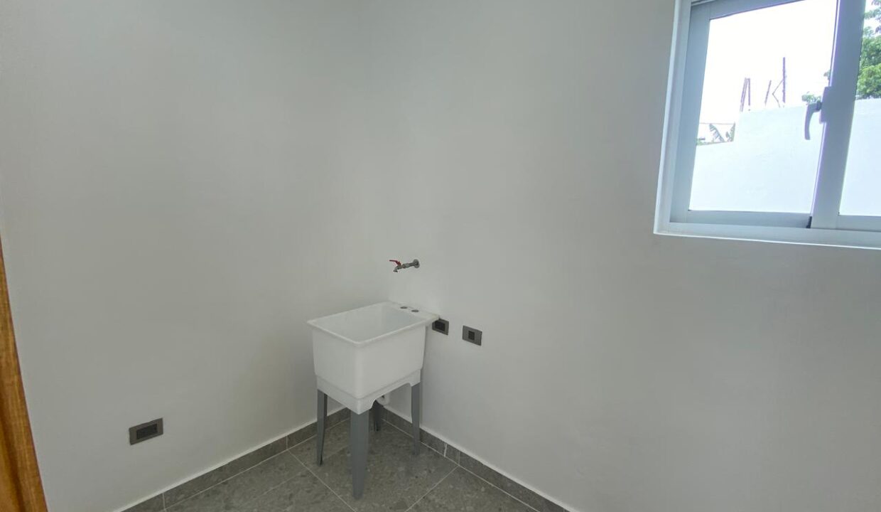 WhatsApp Image 2025-04-12 at 4.04.31 PM (6)