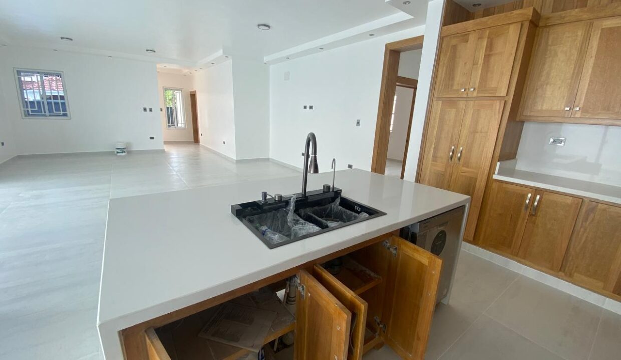 WhatsApp Image 2025-04-12 at 4.04.31 PM (8)