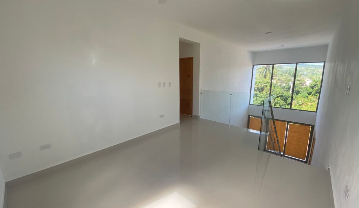 WhatsApp Image 2025-05-07 at 4.14.18 PM (1)