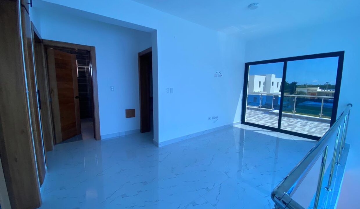 WhatsApp Image 2025-05-17 at 5.39.26 PM (5)