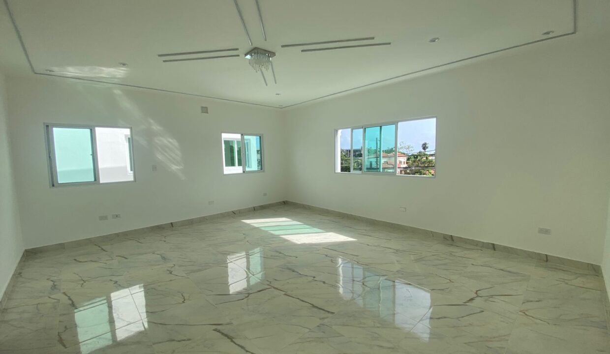 WhatsApp Image 2025-06-26 at 11.00.53 AM (1)