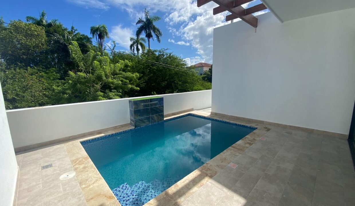 WhatsApp Image 2024-10-18 at 3.56.02 PM (12)