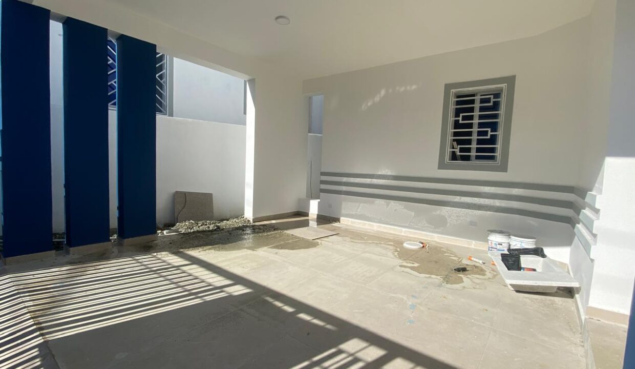 WhatsApp Image 2025-11-05 at 9.34.56 AM (2)