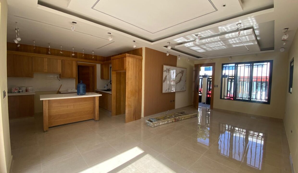 WhatsApp Image 2025-11-13 at 4.31.21 PM (2)