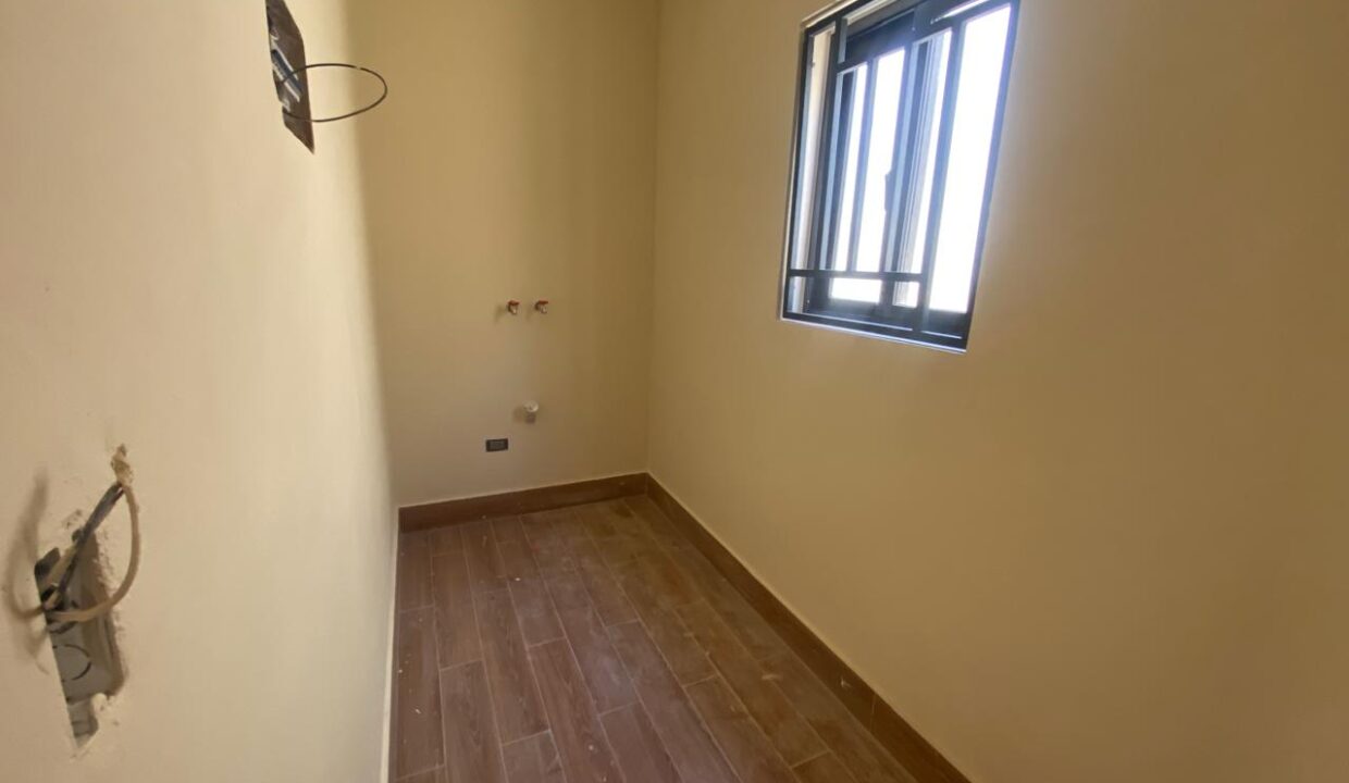 WhatsApp Image 2025-11-13 at 4.31.21 PM (4)